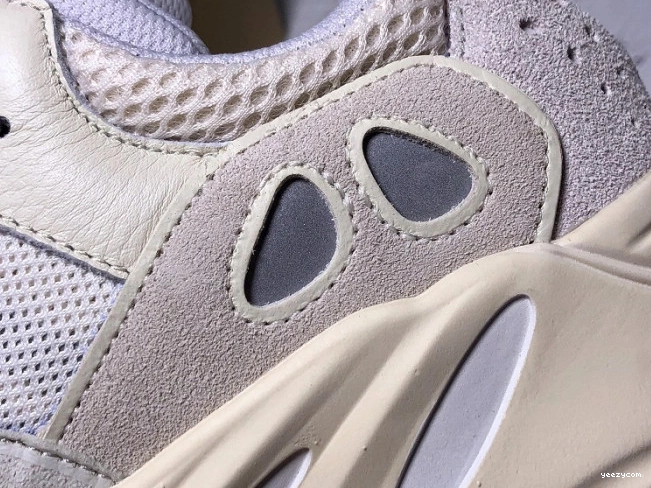 Analog Yeezy Adidas EG7596 Boost 700 0807
